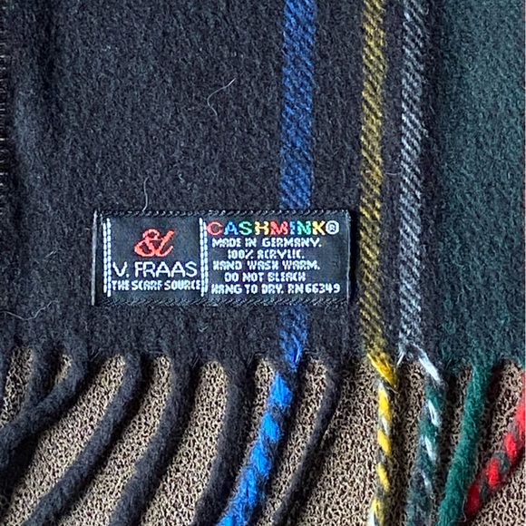 CashMink Plaid Scarf With Long Fringes - Picture 3 of 3